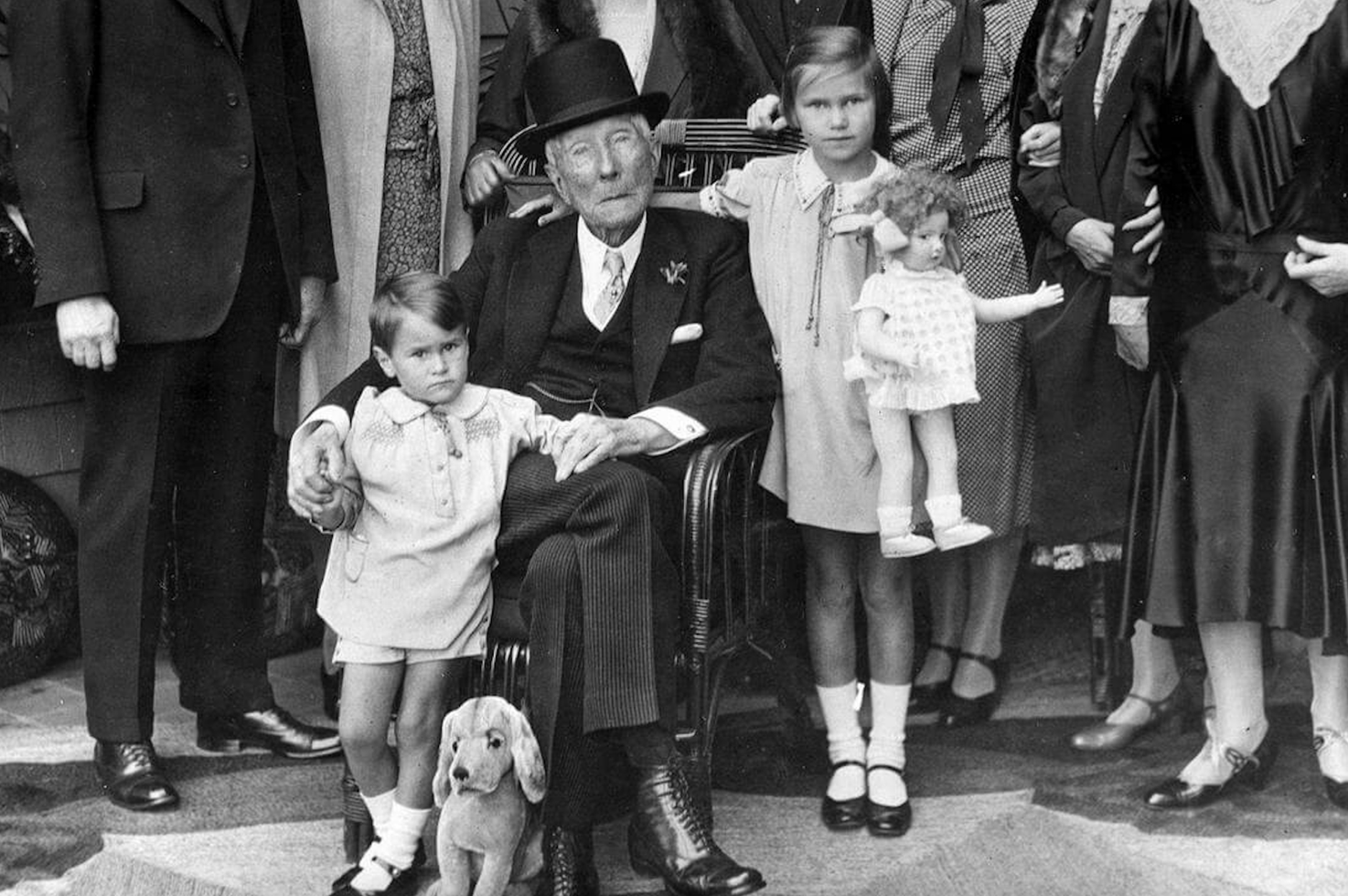 How Rockefeller Engineered Modern Medicine: Selling Health from Oil Byproducts